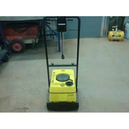 Поломоечная машина Б/У Karcher BR 400