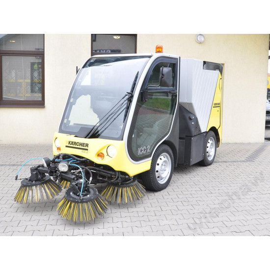 Комунальная машина KARCHER ICC 2
