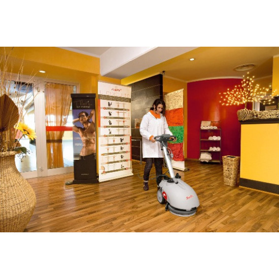 Поломоечная машина Comac Vispa 35 Е
