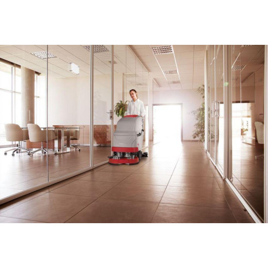 Поломоечная машина Comac Versa 65 BT